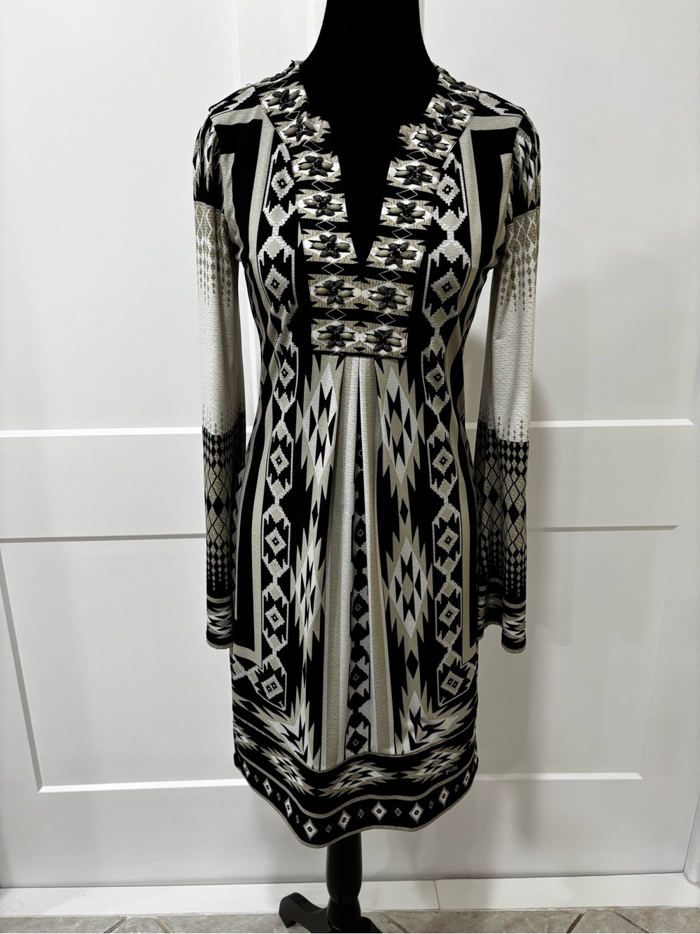 Hale Bob Black & White Aztec-Pattern Long Sleeve Dress